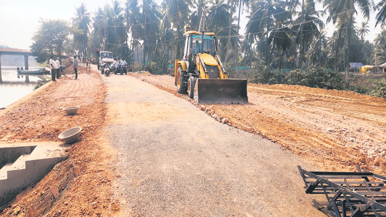 రాష్ట్రస్థాయి ఉత్సవంలా డ్రాగన్‌ పడవ పోటీలు