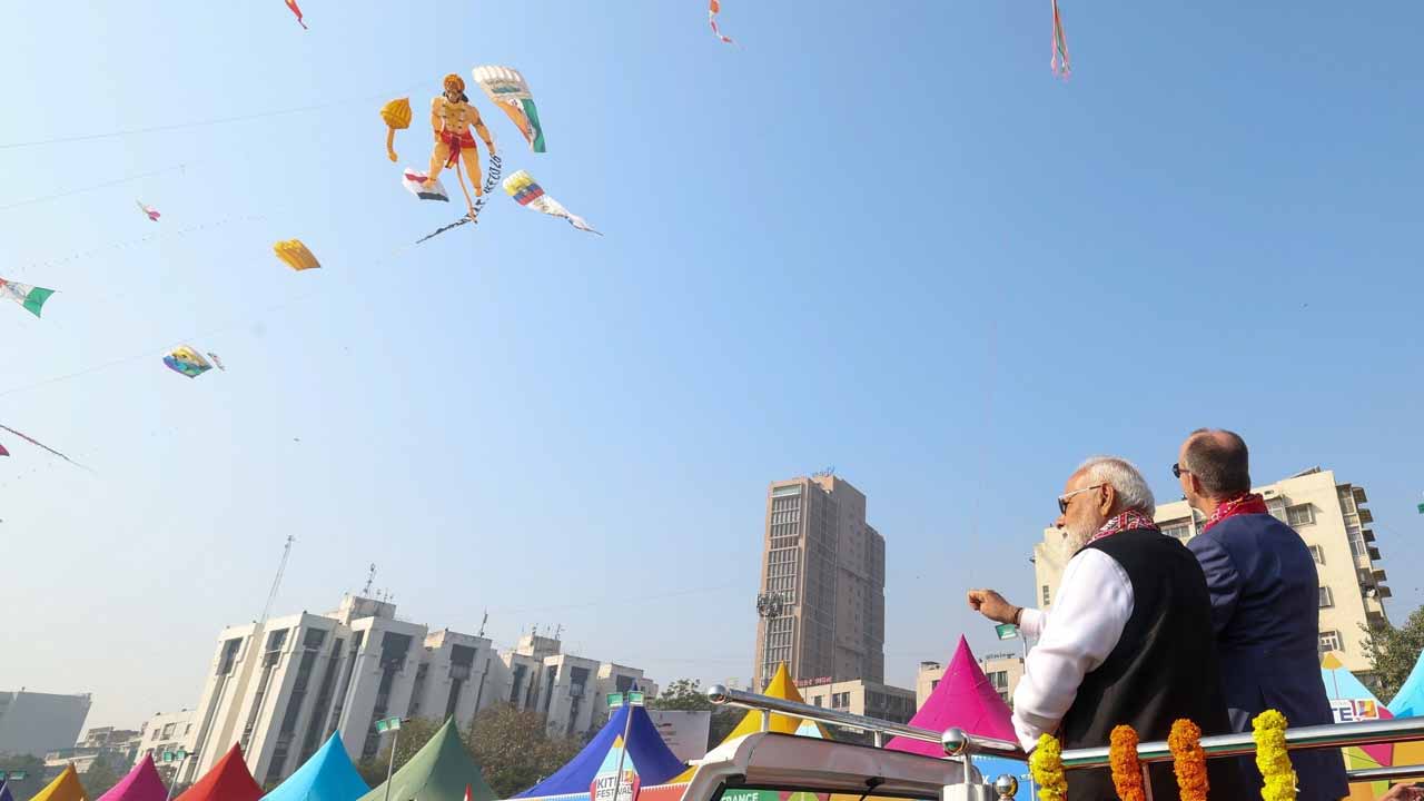 అహ్మదాబాద్‌లో అంతర్జాతీయ కైట్ ఫెస్టివల్‌లో పాల్గొన్న ప్రధాని మోదీ..