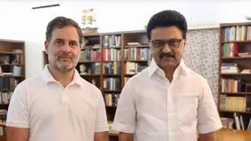 Tamilnadu Politics: డీఎంకేతో సీట్ల పంపకాల్లో పీటముడి.. విజయ్‌తో కొత్త కూటమికి కాంగ్రెస్ పావులు
