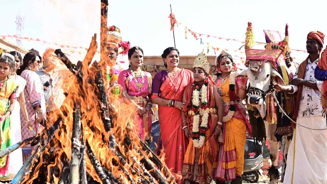 Sankranti-Hyderabad హైదరాబాద్ నగరంలో సంక్రాంతి సంబరాల చిత్రాలు.. 