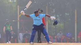 Sarfaraz Khan: సర్ఫరాజ్ అరుదైన రికార్డు.. సచిన్‌కూ సాధ్యం కాలేదు..