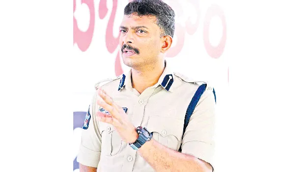 జూదం ఆడితే కఠిన చర్యలు