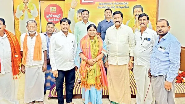 పార్టీ కోసం కష్టపడే వారికి న్యాయం