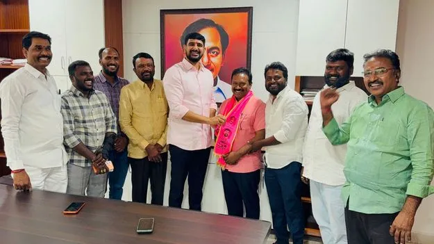  మొన్న కాంగ్రెస్‌.. నేడు బీఆర్‌ఎస్‌