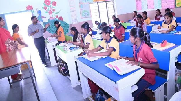 ప్రతీ విద్యార్థికి కనీస విద్యా ప్రమాణాలు అందించాలి