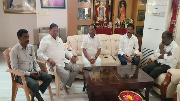 మున్సిపల్‌ ఎన్నికల్లో సత్తా చాటాలి 