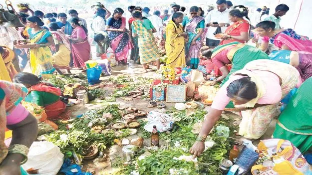  ఎల్లమ్మ తల్లీ.. కరుణించమ్మా..
