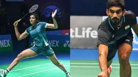 సింధు, శ్రీకాంత్‌ బోణీ