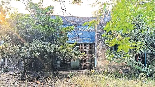 నూతన భవన నిర్మాణాలకు సహకారం కరువు