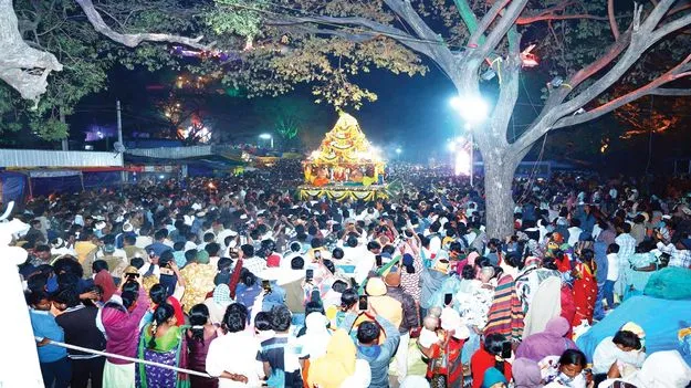 కనులపండువగా రథోత్సవం