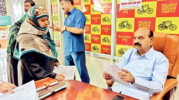 సమస్యల పరిష్కారంలో నిర్లక్ష్యం వద్దు 