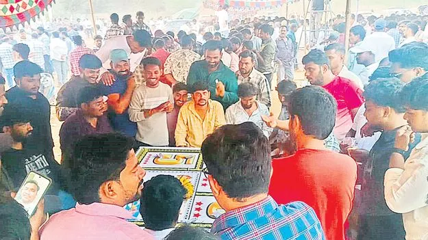 తగ్గేదేలే!