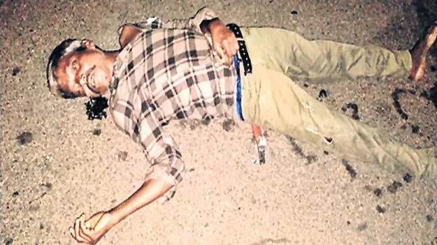 రోడ్డు ప్రమాదంలో గిరిజనుడి మృతి