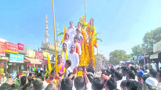 NTR: ఎన్టీఆర్‌కు ఘన నివాళి