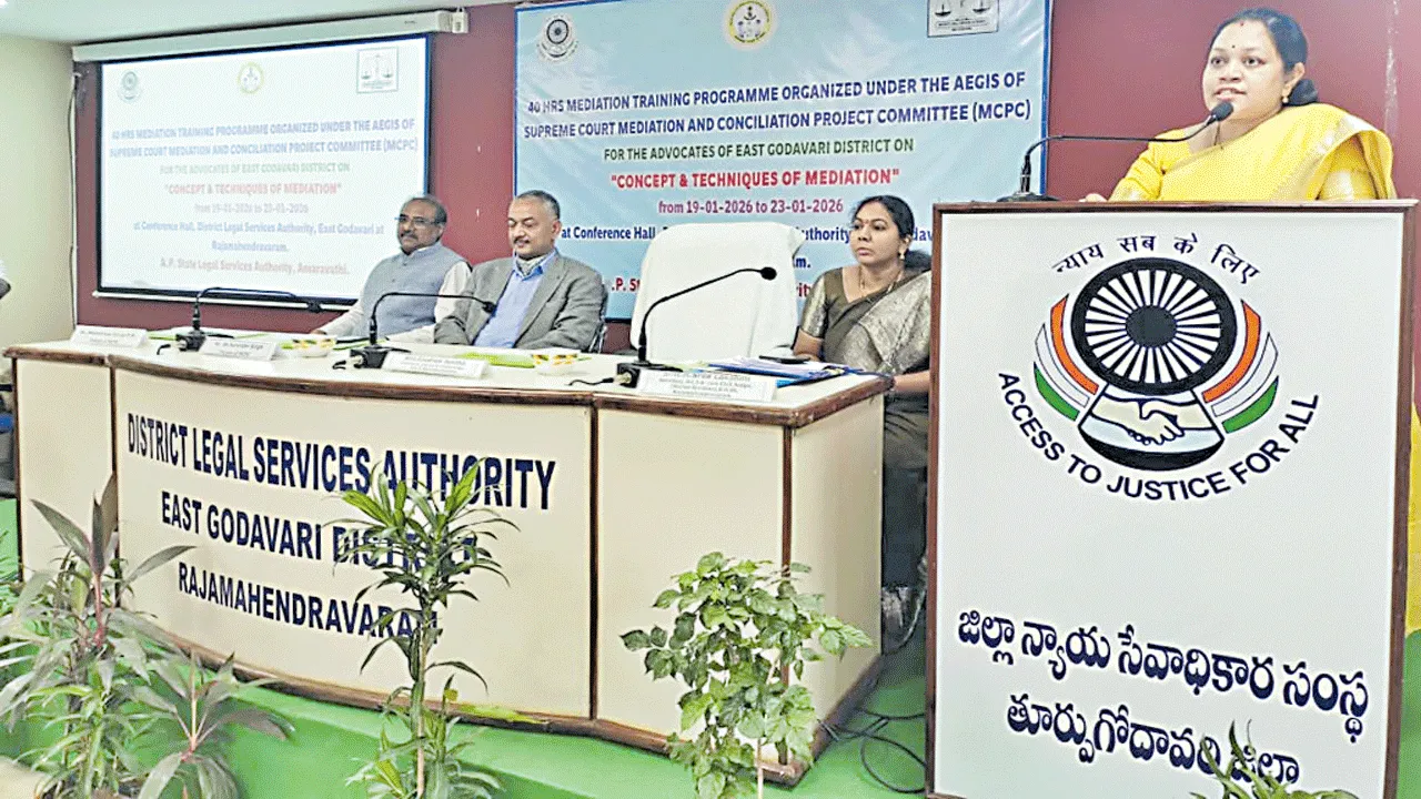 సుప్రీం ఆదేశాలతో మధ్యవర్తిత్వ శిక్షణా తరగతులు