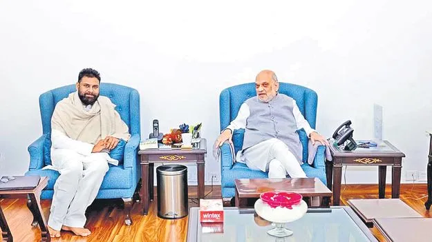 అండగా నిలవండి