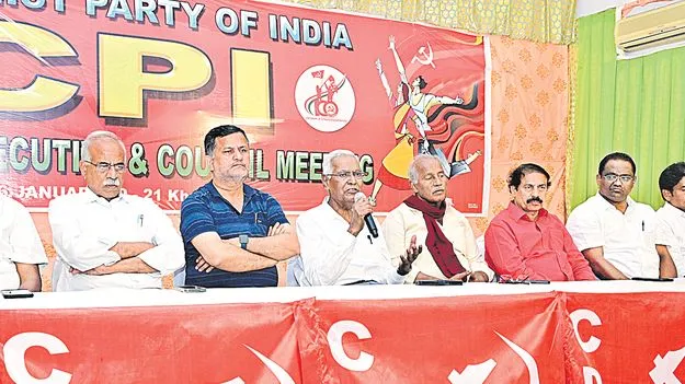 వామపక్ష లౌకిక శక్తులతో కలిసి పోటీ