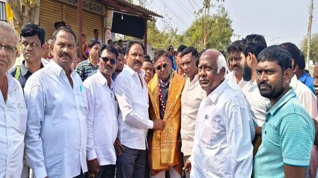 అభివృద్ధి పనులకు ఎమ్మెల్యే భూమిపూజ