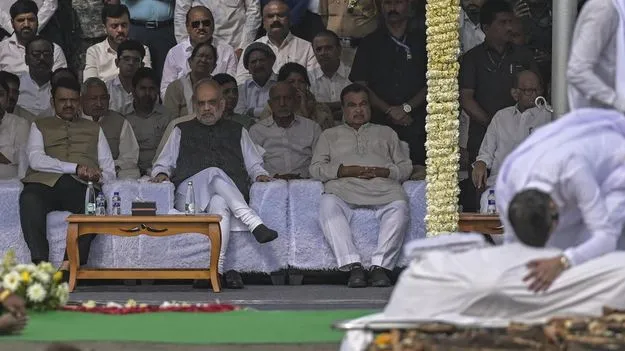 అజిత్‌ పవార్‌ అంత్యక్రియలు పూర్తి