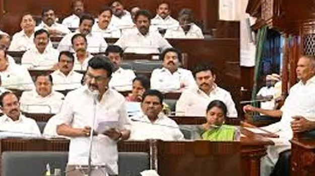 మహాత్మాగాంధీ పేరునే కొనసాగించాలి 