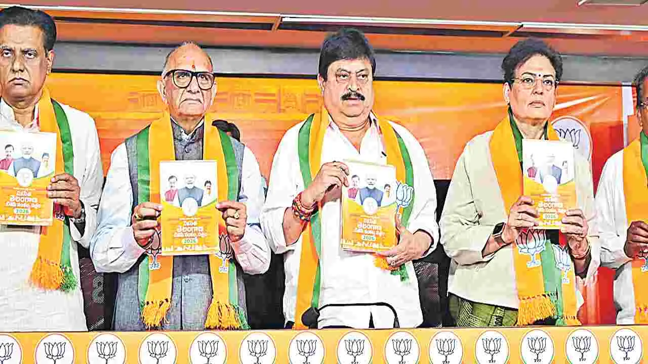 అప్పట్లో రేవంత్‌ను కేసీఆర్‌ కాపాడితే..