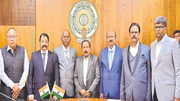 నూతన సమాచార కమిషనర్ల ప్రమాణ స్వీకారం