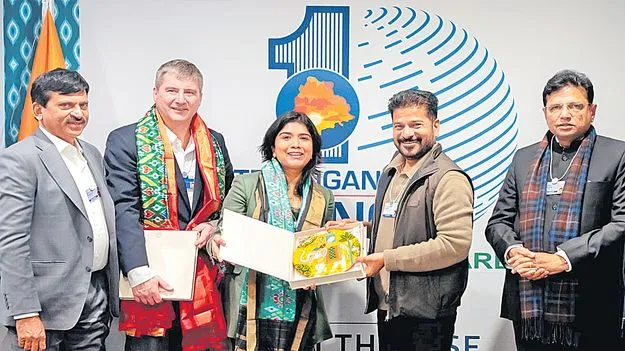 ఫ్యూచర్‌ సిటీలో 100 మెగావాట్ల ఏఐ డేటా సెంటర్‌