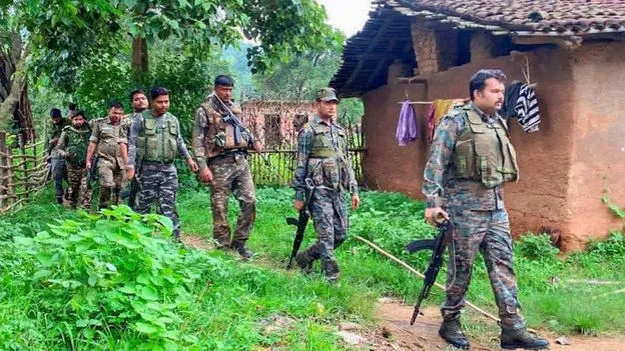 ఏడేళ్లలో 7,400 మంది నక్సలైట్ల అరెస్టు: కేంద్రం