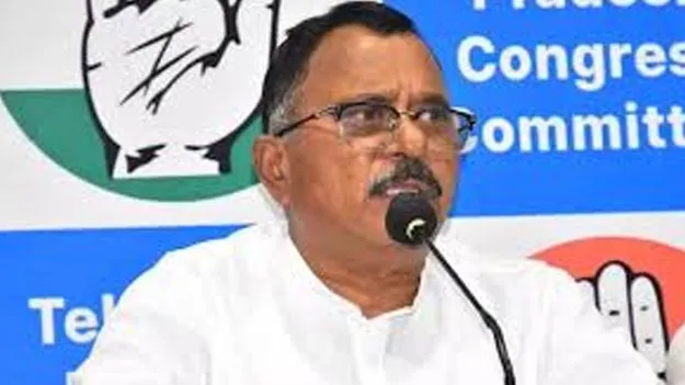 ఆంధ్రజ్యోతి ఎండీ వేమూరి రాధాకృష్ణతో ఎంపీ మల్లు రవి భేటీ