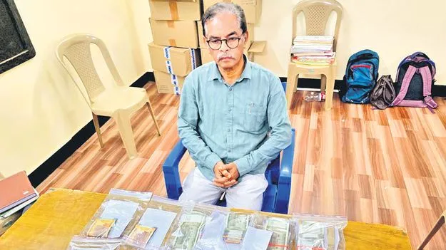 విద్యార్థికి రూ.5 చొప్పున ఇవ్వాల్సిందే!