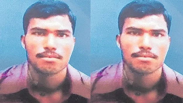 Family Tragedy: బిడ్డా నిన్ను సాకలేను.. నేను బతకలేను