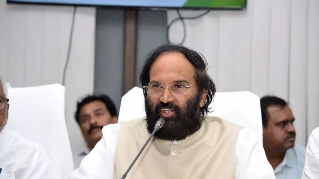 రేషన్‌లో నిత్యావసర వస్తువులు