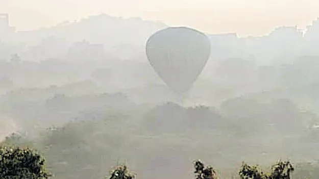 Technical Glitch Forces Hot Air Balloon: హాట్‌ ఎయిర్‌ బెలూన్‌ షోలో అపశ్రుతి