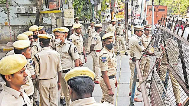 Constables Await Promotions: పదోన్నతుల కోసం కానిస్టేబుళ్ల ఎదురుచూపులు