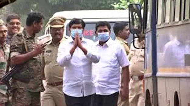 జోగి బ్రదర్స్‌కు బెయిల్‌!