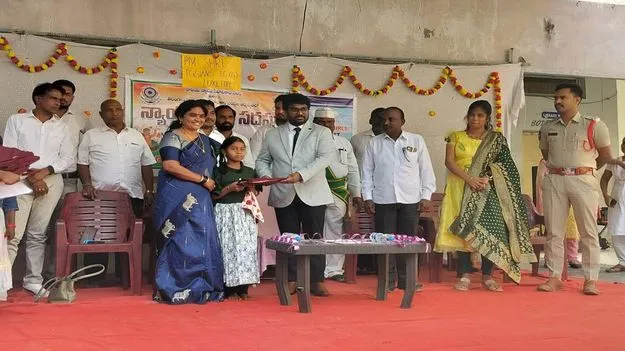 బాల్య వివాహాలను ప్రోత్సహించడం నేరం