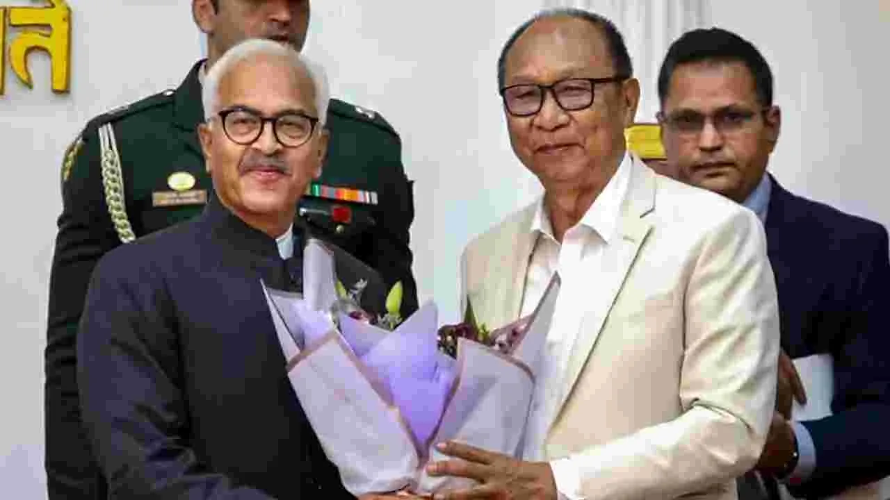 మణిపూర్‌ కొత్త సీఎంగా ఖేమ్‌చంద్‌ ప్రమాణం