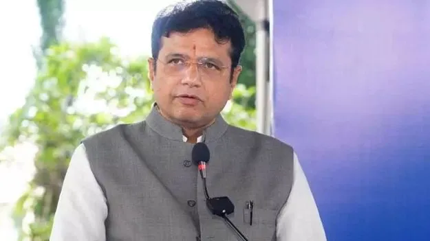 సబ్‌కా సాథ్‌.. సబ్‌కా వికాస్‌..వట్టి నీటి మూటలే