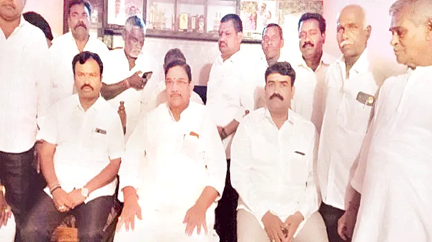 జగన్‌ వత్తాసు పలకడం సిగ్గుచేటు 