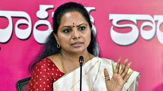 కేసీఆర్‌ వయా కవిత, సంతోష్‌!