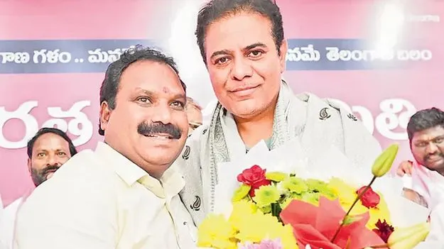 సీఎంకు పాలన చేతగాక.. తప్పించుకునే యత్నం!