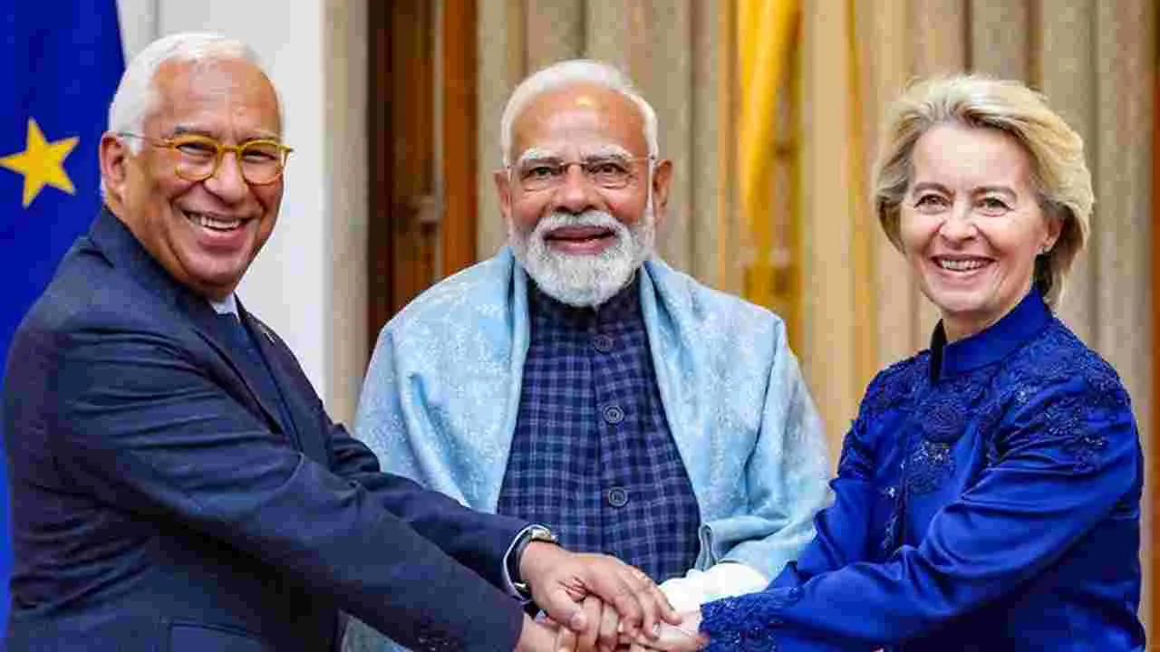 తనపై యుద్ధానికి తానే నిధులిస్తున్న ఈయూ