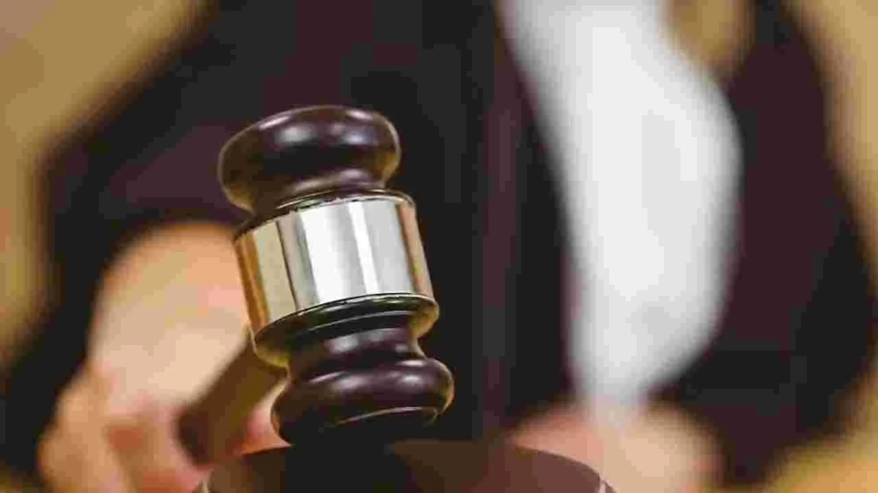 ఉన్నత న్యాయస్థానాల్లో నిలవని మరణశిక్షలు