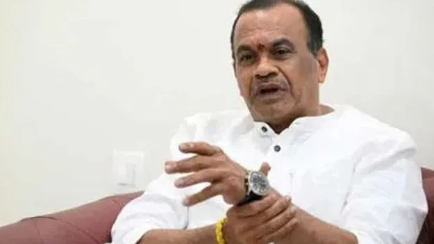 నేను విద్యాశాఖ మంత్రినైతే..కార్పొరేట్‌ పాఠశాలలను బంద్‌ చేయిస్తా