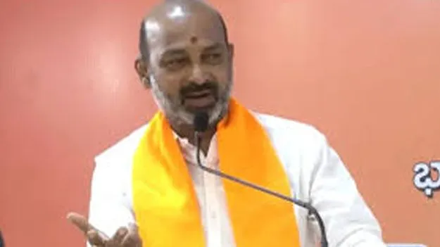 దమ్ముంటే ట్యాపింగ్‌ సూత్రధారులను అరెస్టు చేయండి: బండి సంజయ్‌