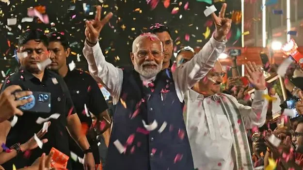 చెక్కుచెదరని మోదీ బ్రాండ్‌