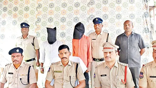 సర్పంచ్‌గా పోటీ చేయాలని..కన్నకూతురినే చంపేశాడు