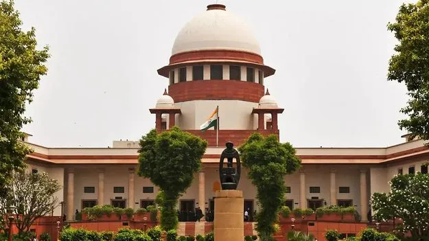 పని మనుషులకు చట్టబద్ధత కల్పించలేం: సుప్రీం