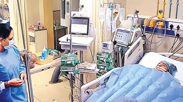 గుంపుమేస్త్రికి ప్రధాన  గూఢచారి సంతోష్‌రావు!