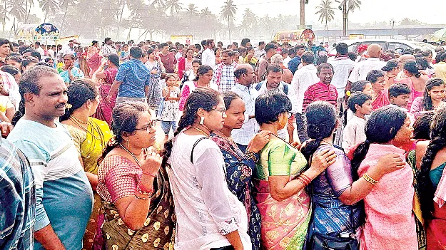 ఆదిత్యాలయం.. భక్తజన సంద్రం